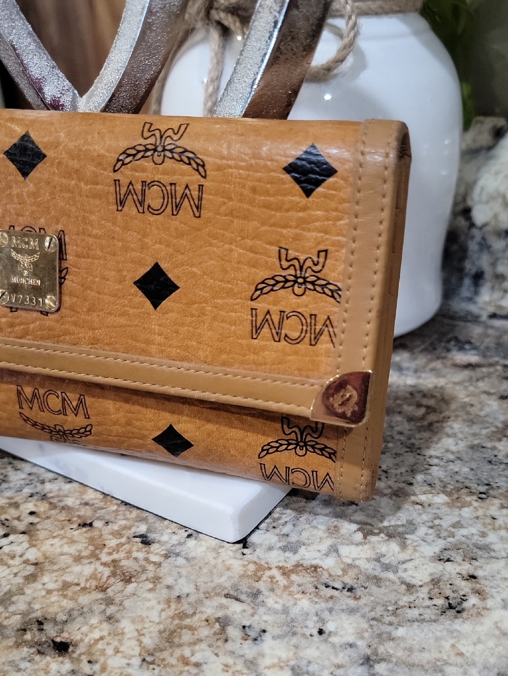 MCM TRI-FOLD LONG WALLET - Picture 4 of 7